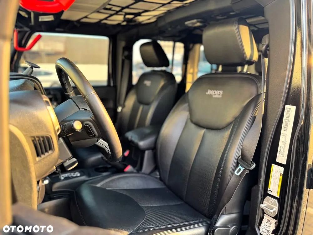 Jeep Wrangler 3.6 Unlim Black Edition II - 12