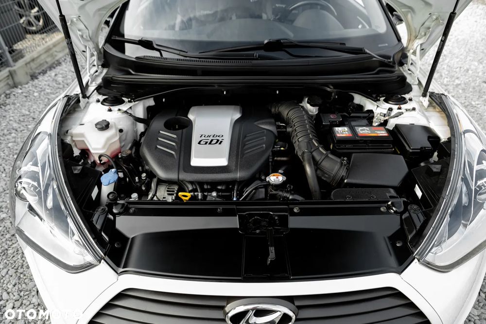 Hyundai Veloster 1.6 Turbo Premium - 40