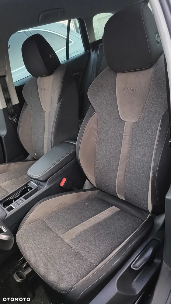 Skoda Octavia Combi 2.0 TDI DSG 4x4 Scout - 18