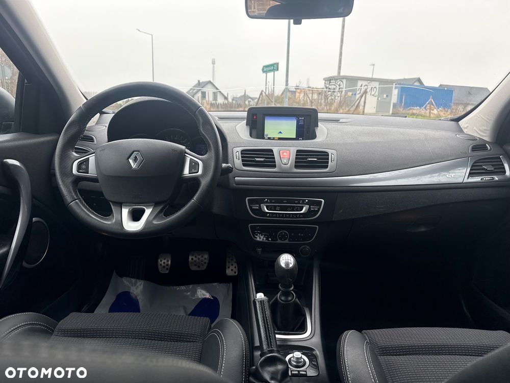 Renault Megane TCe 180 GT - 22