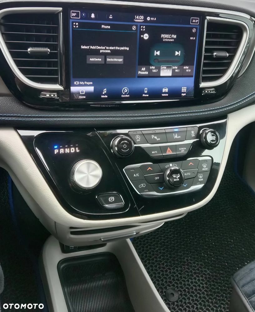 Chrysler Pacifica - 7