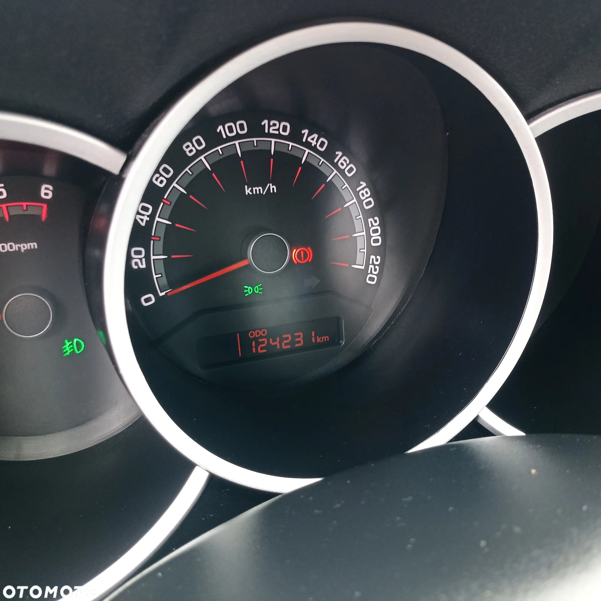 Kia Venga 1.6 CRDi 128 Titanium Collection - 8