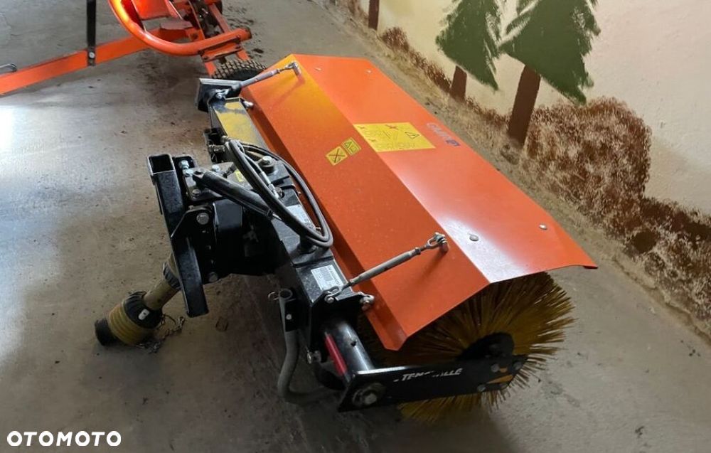 Zamiatarka odśnieżarka szczotka hydrauliczna GMR Stensballe Kubota Iseki Epoke - 10