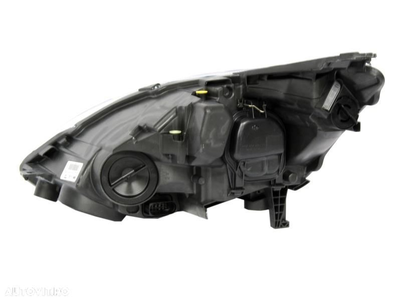 Far stanga/dreapta Ford C-MAX 2 an 2010-2015 , faruri noi - 2