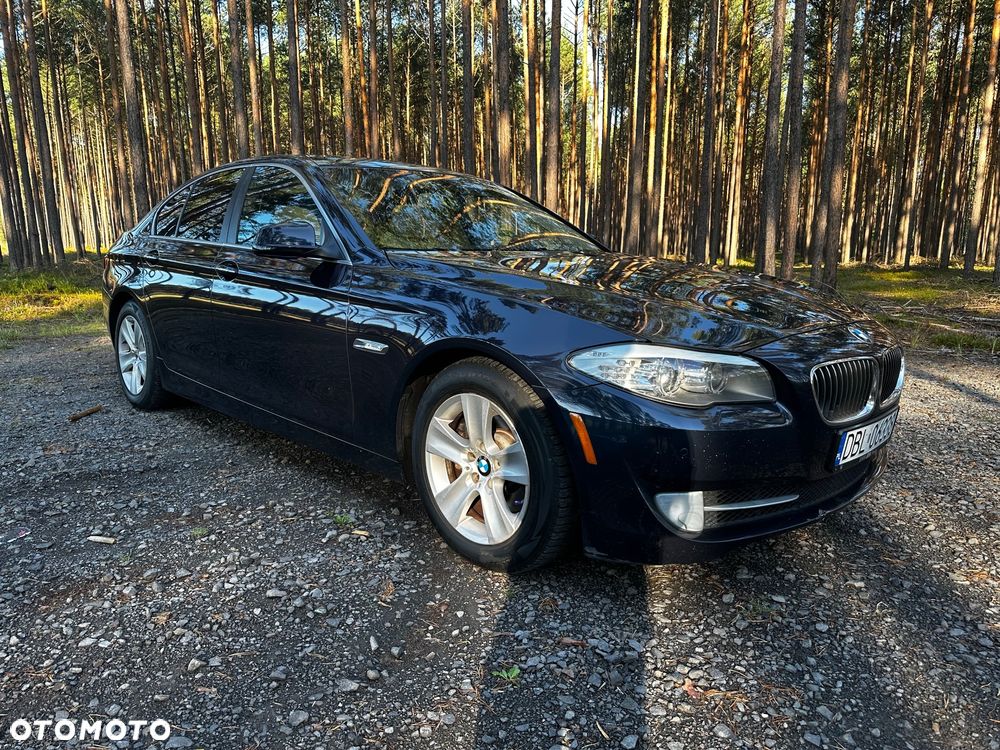 BMW Seria 5 528i - 4