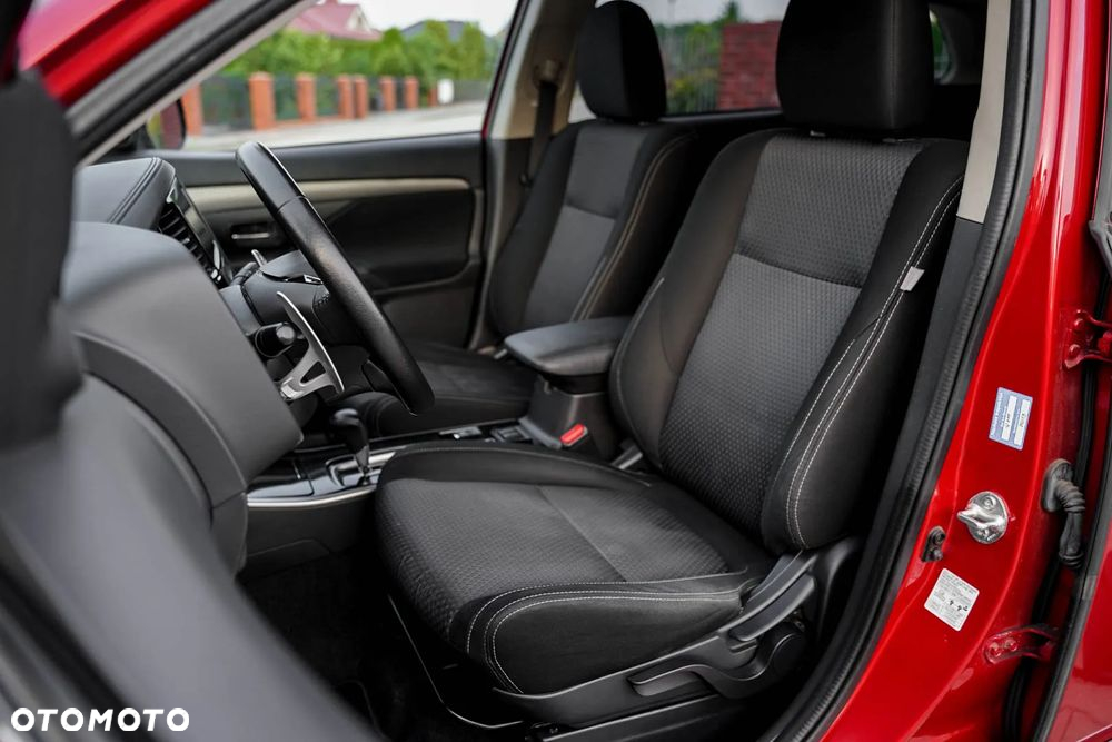 Mitsubishi Outlander 2.2 DI-D Intense + SDA 4WD - 14