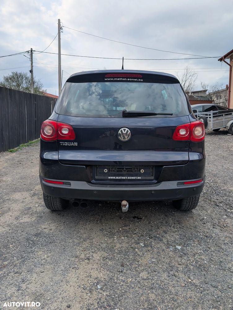 Volkswagen Tiguan 2.0 TDI DPF 4Motion BlueMotion Technology Track & Field - 6