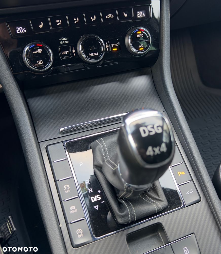 Skoda Superb 2.0 TDI SCR 4x4 Sportline DSG - 13