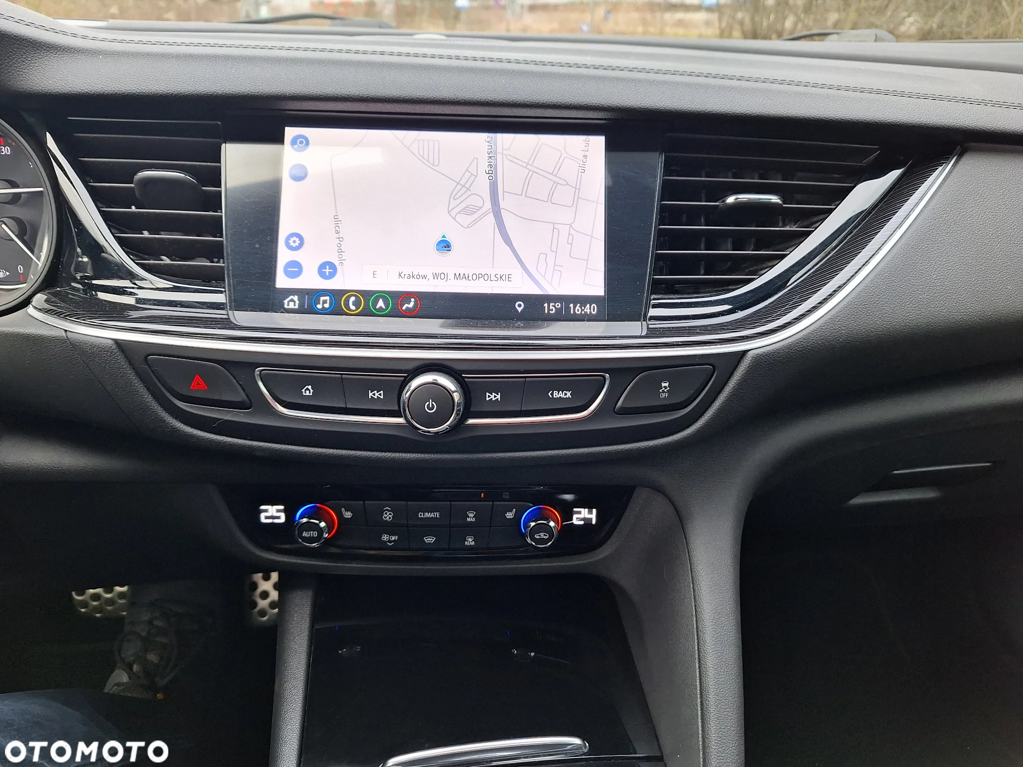 Opel Insignia - 16