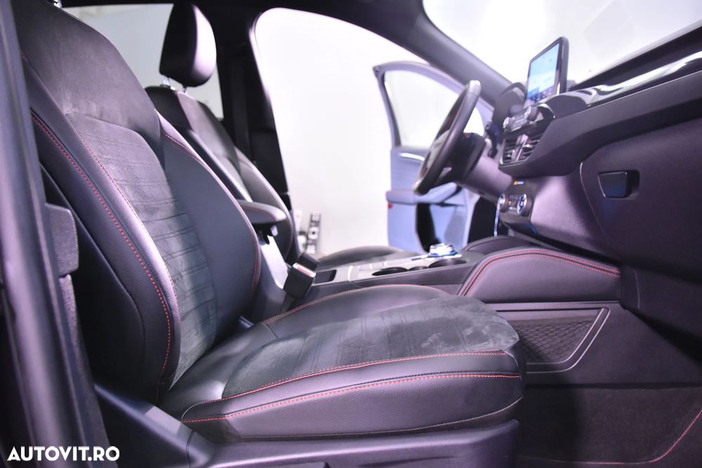 Ford Kuga - 11