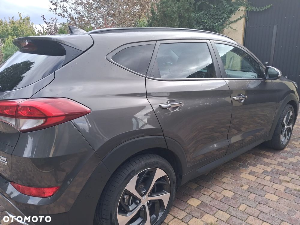 Hyundai Tucson 2.0 CRDI 4WD Automatik Premium - 4