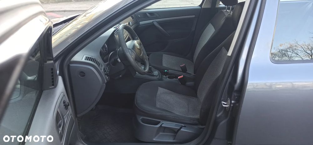 Skoda Octavia 1.6 Tour - 14