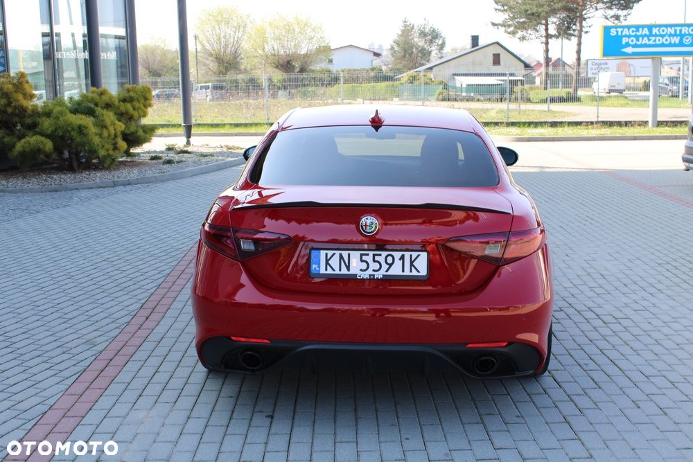 Alfa Romeo Giulia 2.0 Turbo 16V AT8-Q4 Veloce Ti - 9