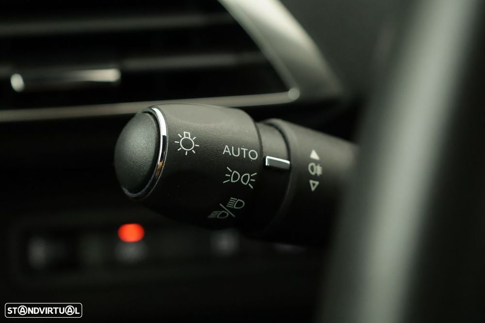 Peugeot 3008 1.6 Hybrid Allure Pack e-EAT8 - 18