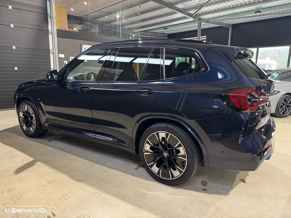 BMW iX3 M Sport Impressive - 7