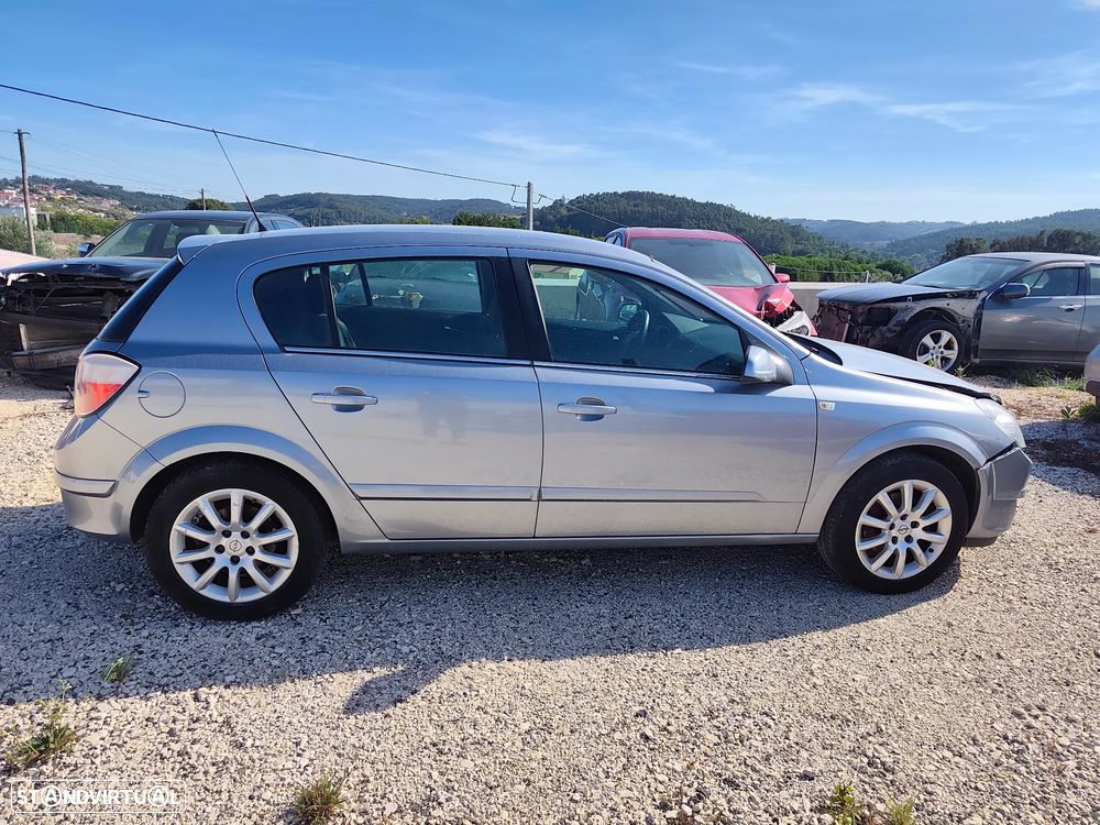 Opel Astra 1.7 CDTI Elegance - 4