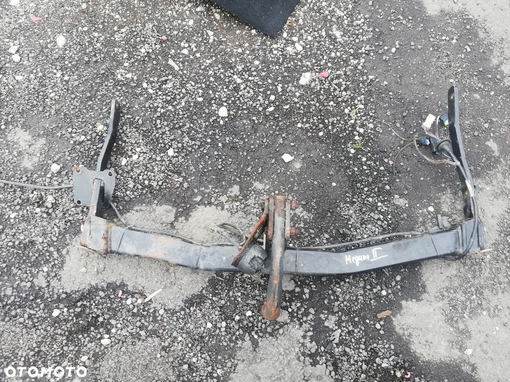 HAK HOLOWNICZY RENAULT MAGANE II HB - 1