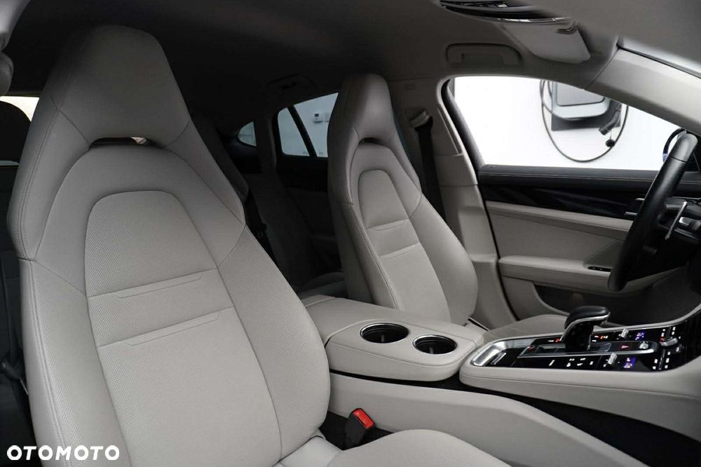 Porsche Panamera 4S E-Hybrid - 27