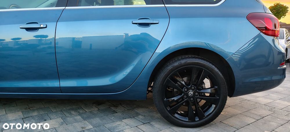 Opel Astra 1.4 Turbo Exklusiv - 11