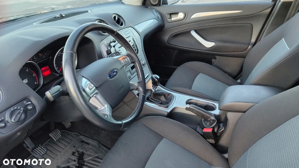 Ford Mondeo 2.0 TDCi Trend - 21