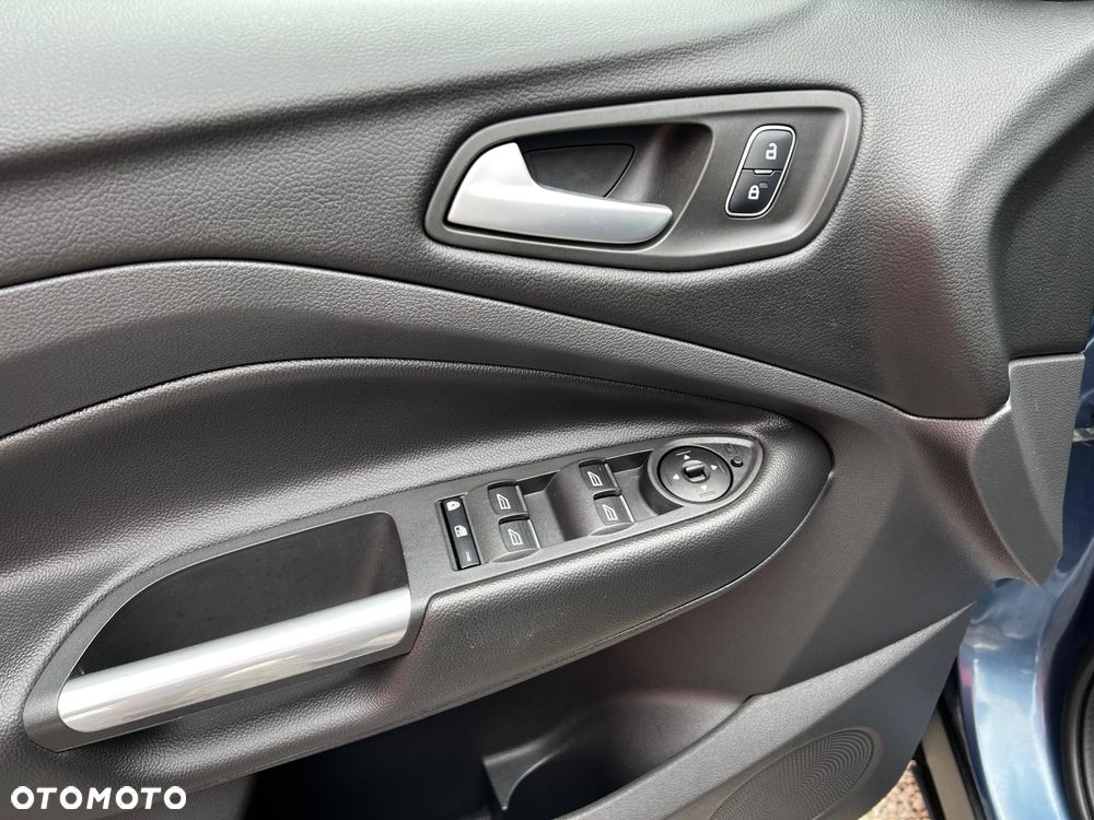 Ford Kuga 1.5 EcoBoost 2x4 Titanium - 14