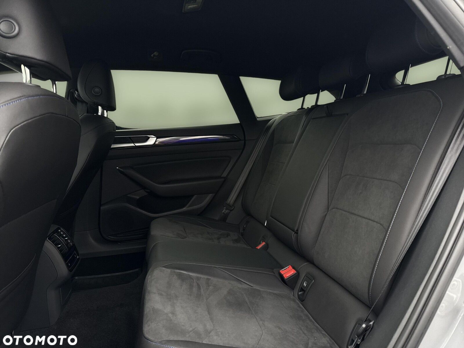 Volkswagen Arteon 2.0 TSI 4Motion R DSG - 12