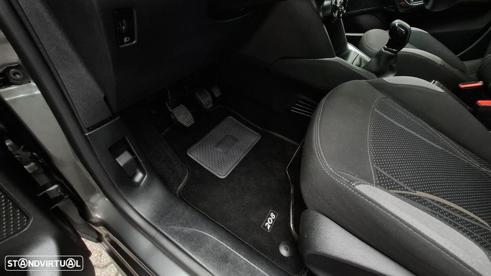 Peugeot 208 1.4 VTi Allure - 26