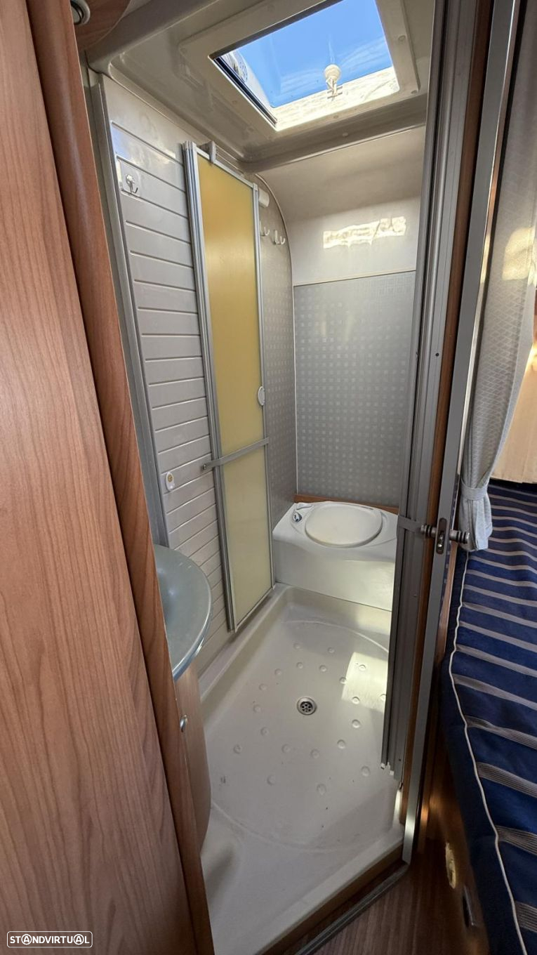 Burstner Privilége T630 cama francesa - 14