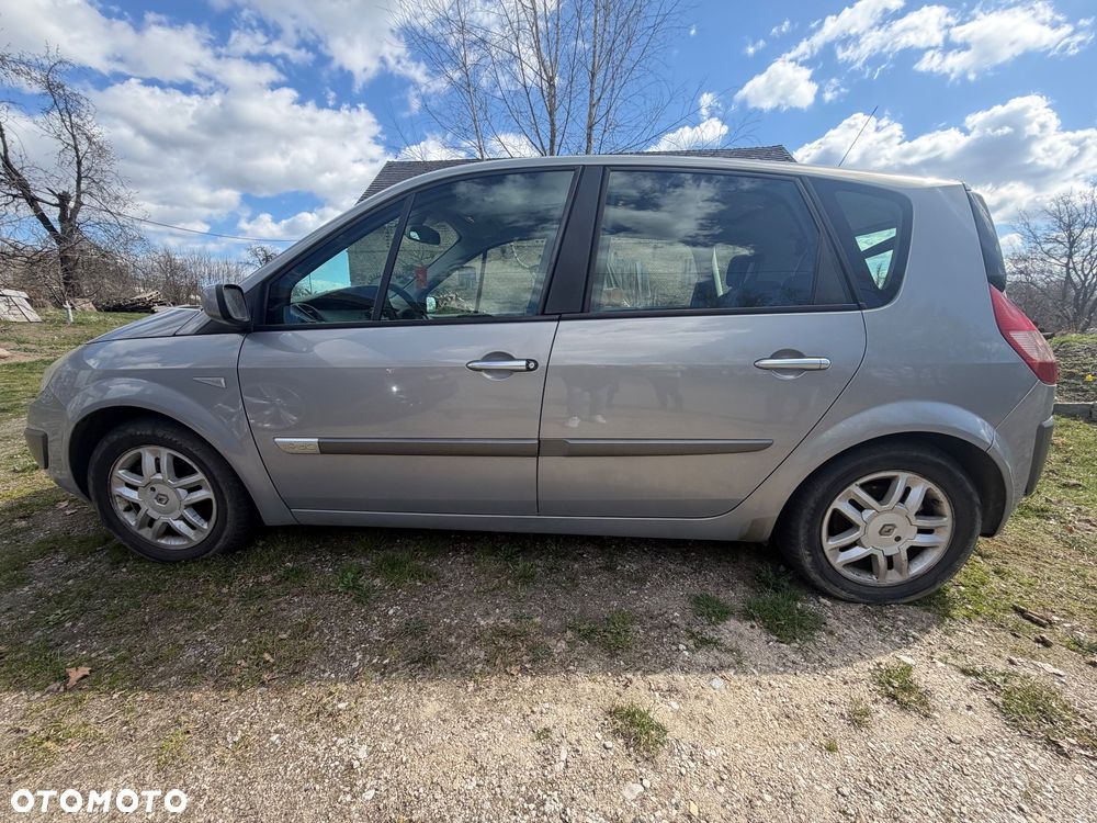 Renault Scenic 1.9 dCi Confort Privilege - 10