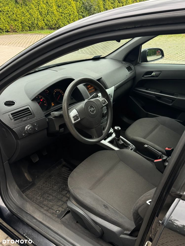 Opel Astra 1.4 Enjoy - 17