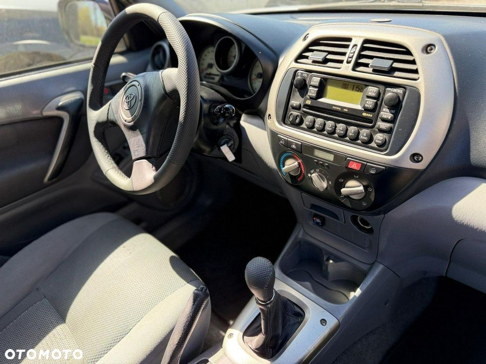 Toyota RAV4 - 7