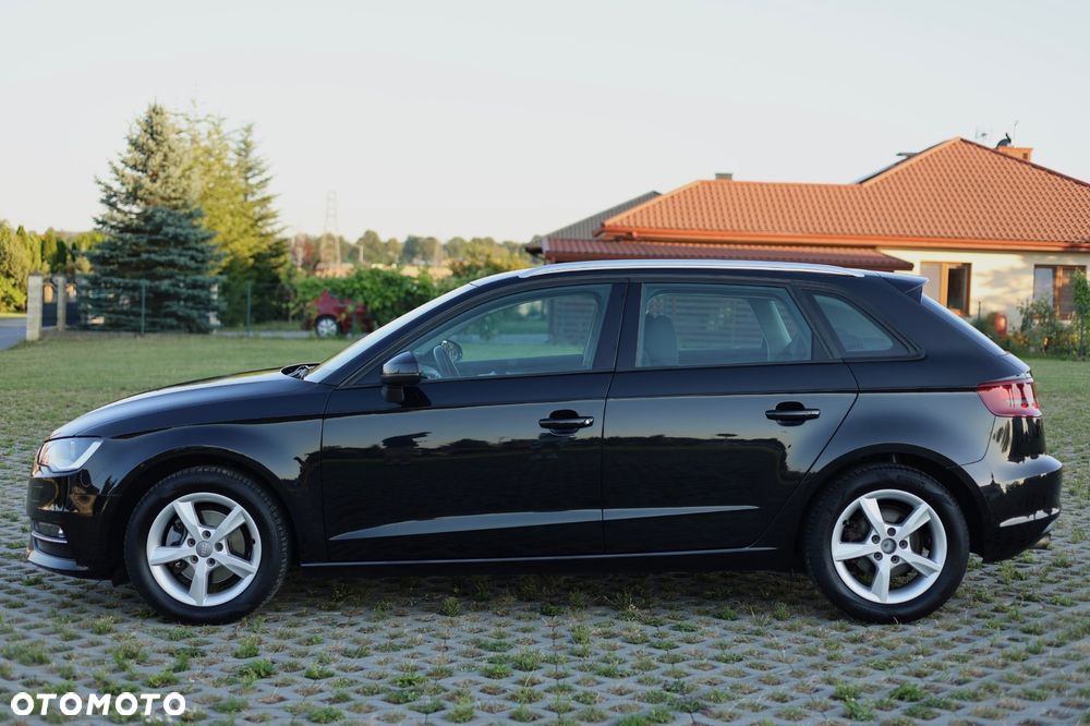 Audi A3 Sportback 1.4 TFSI Ambiente - 12