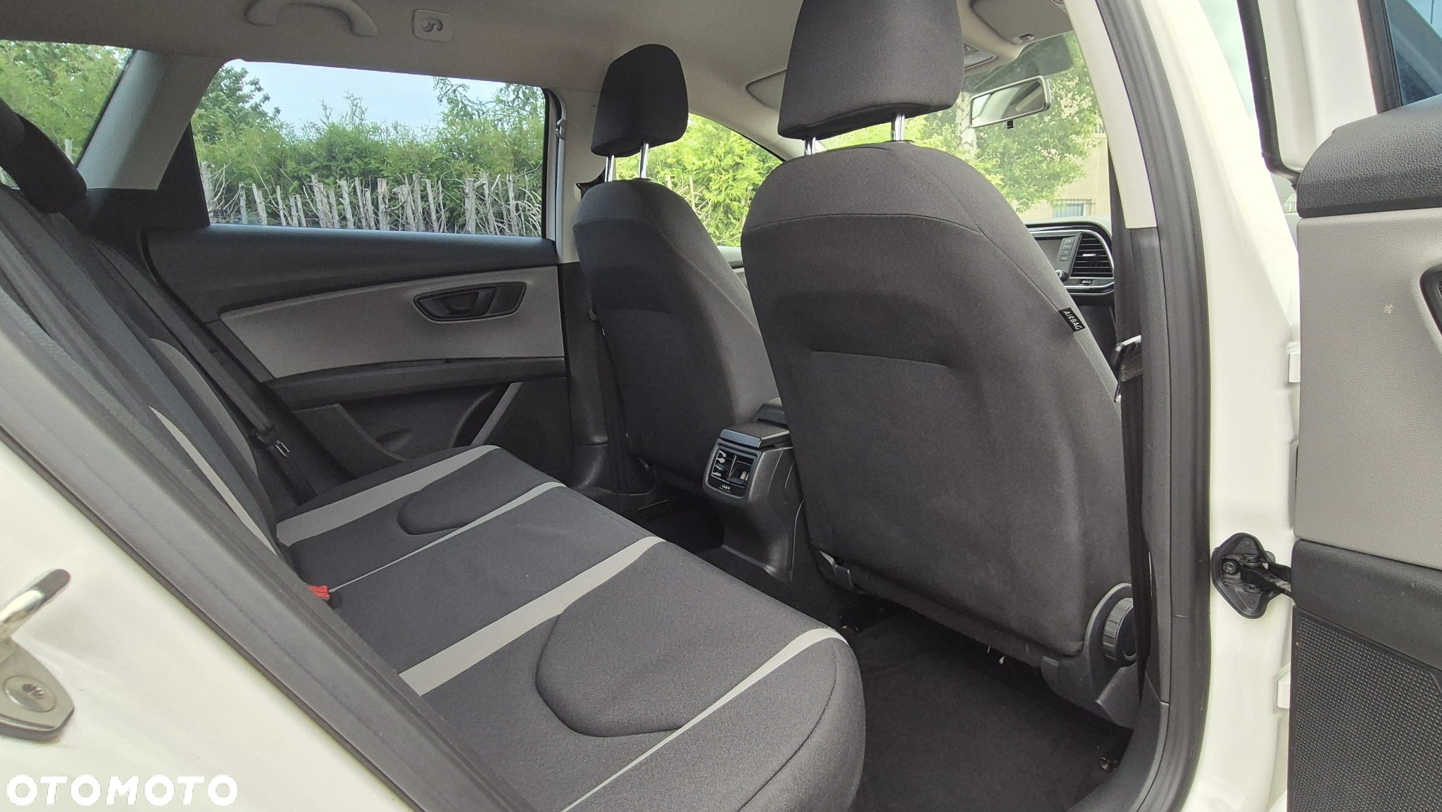 Seat Leon 1.6 TDI DPF Ecomotive Reference - 12