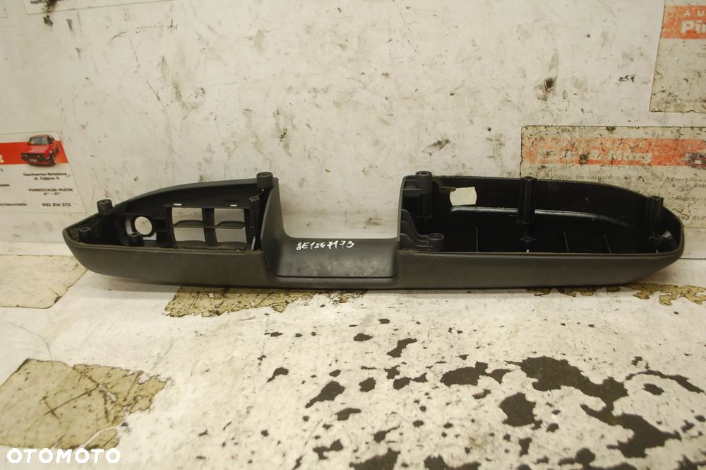 UCHWYT BOCZKA DRZWI LEWY PRZÓD PRZEDNI 8E1867171C AUDI A4 B6 B7 8E1867173 - 6
