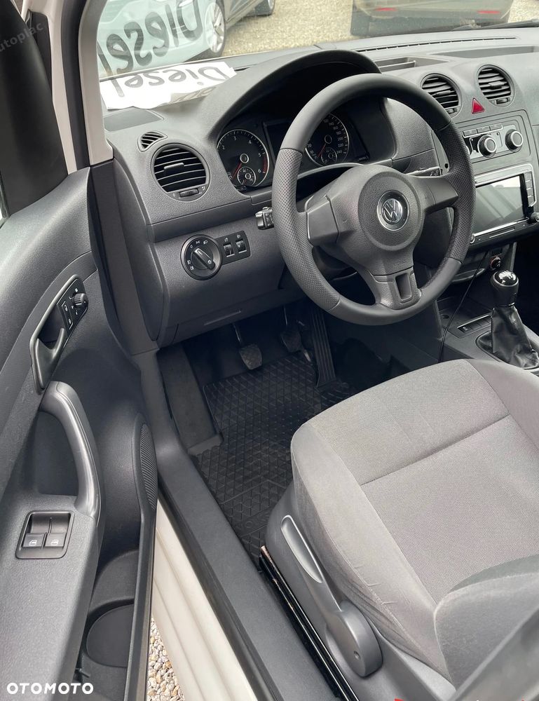 Volkswagen Caddy Maxi - 9