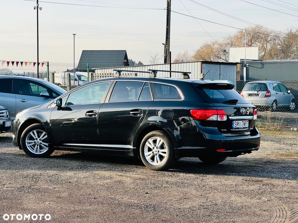 Toyota Avensis 2.0 D-4D Life - 11