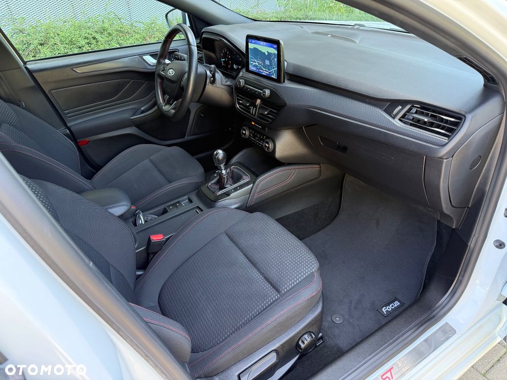 Ford Focus 1.5 EcoBoost STart-Stopp-System ST-LINE - 10