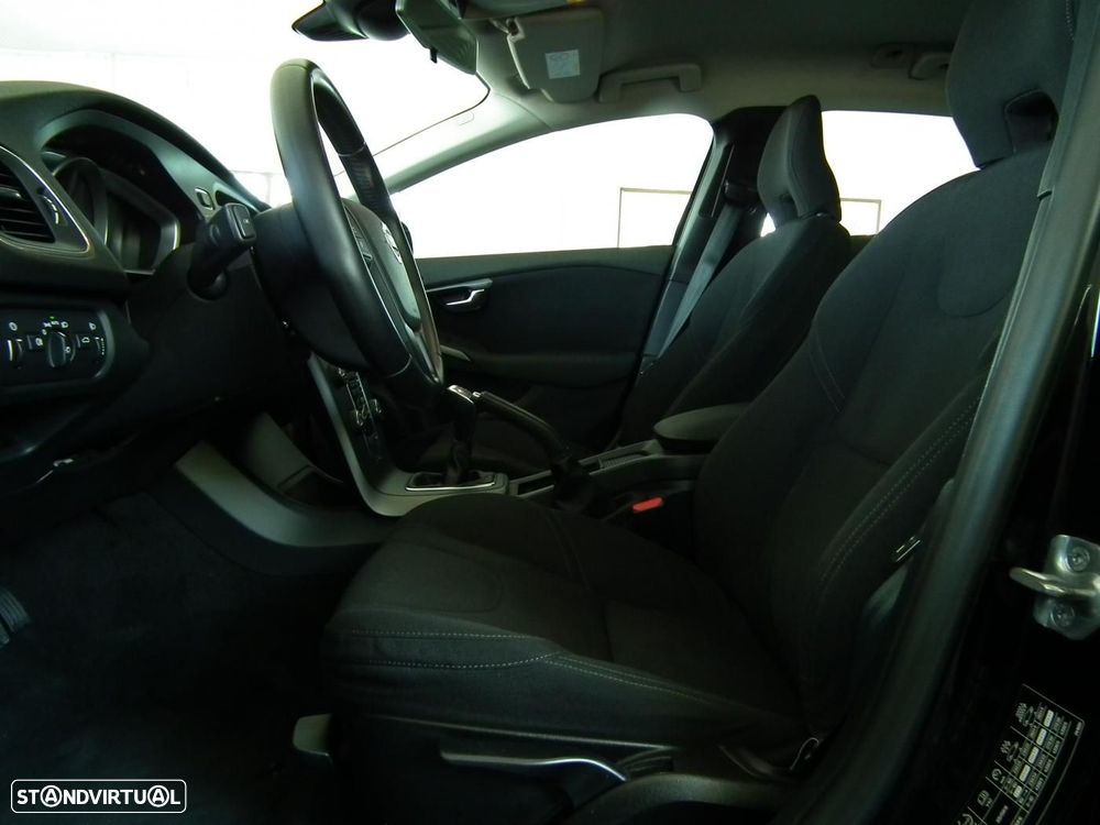 Volvo V40 1.6 D2 Kinetic - 9