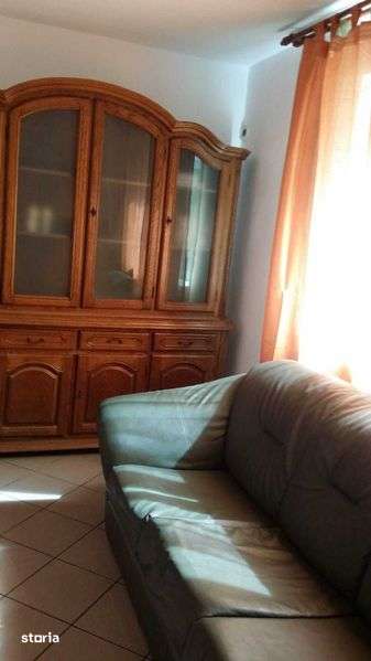 ofer spre inchiriere apartament 3 camere — fotografia 1