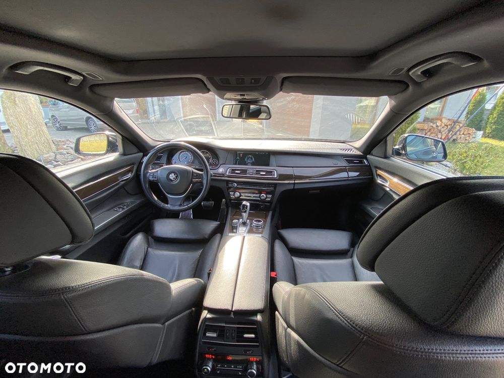 BMW Seria 7 ver-activehybrid - 32