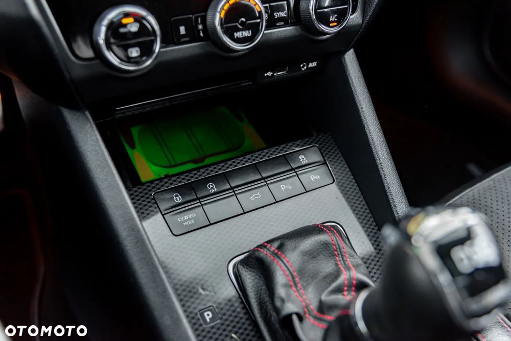 Skoda Octavia 2.0 TDI 4x4 DSG RS - 37
