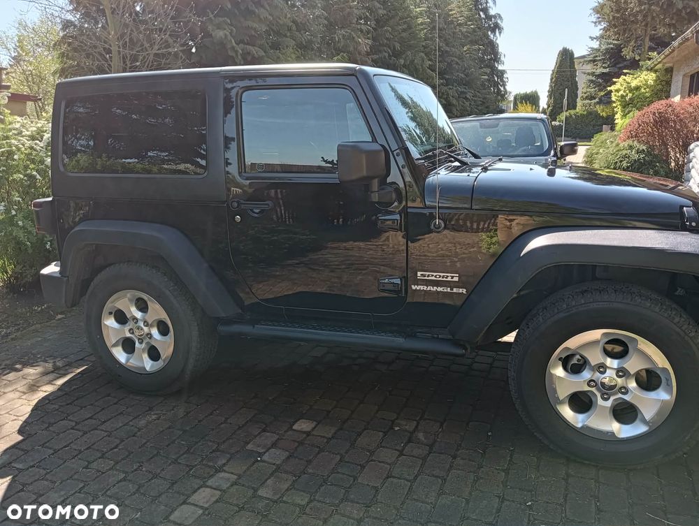 Jeep Wrangler - 8