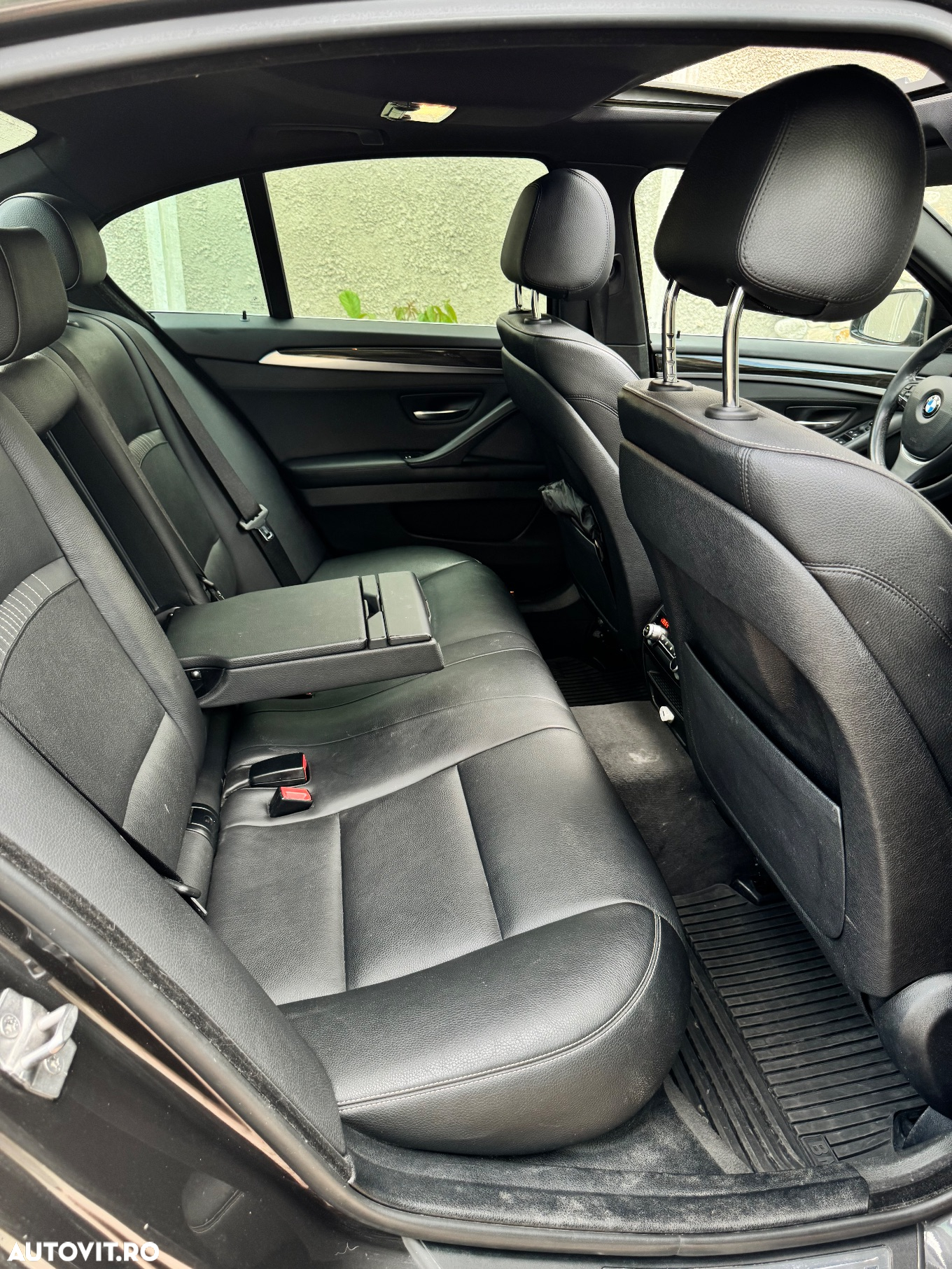 BMW Seria 5 525d xDrive AT - 15