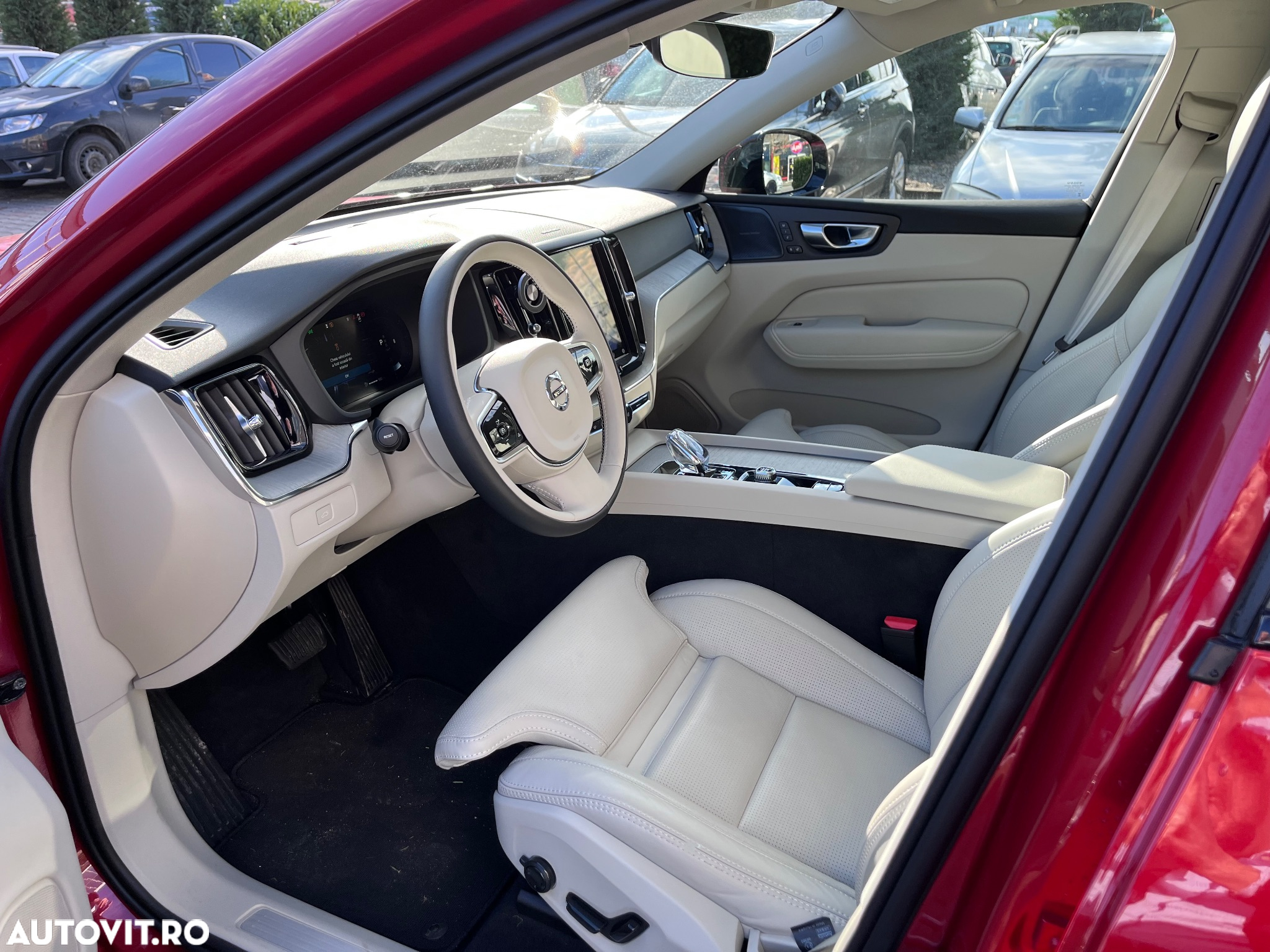 Volvo XC 60 B4 MHEV AT AWD Plus Dark - 7