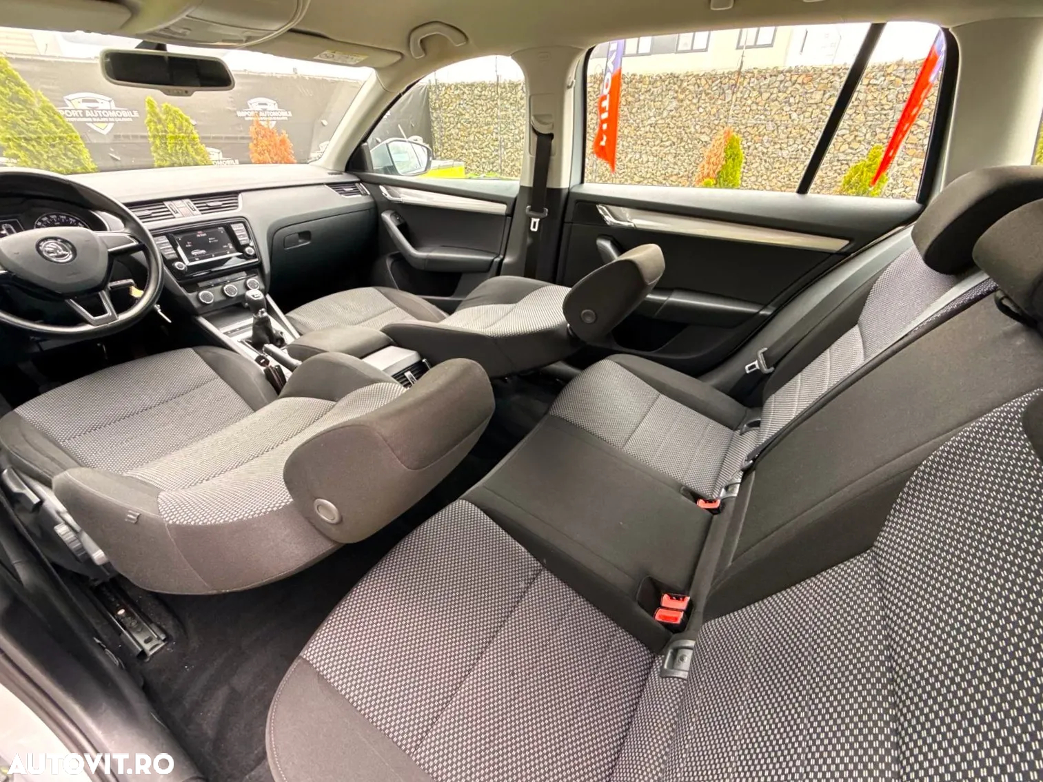 Skoda Octavia Combi 1.6 TDI (Green tec) 4x4 Ambition - 21
