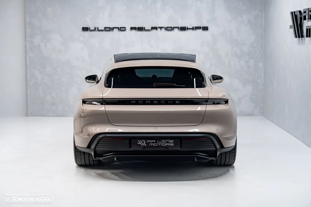 Porsche Taycan Sport Turismo 4S - 12