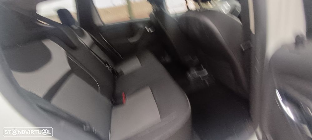 Dacia Duster 1.5 dCi Prestige 4WD - 24