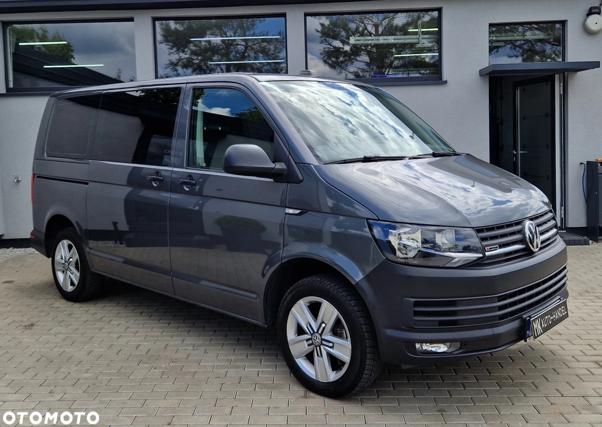 Volkswagen Caravelle - 3