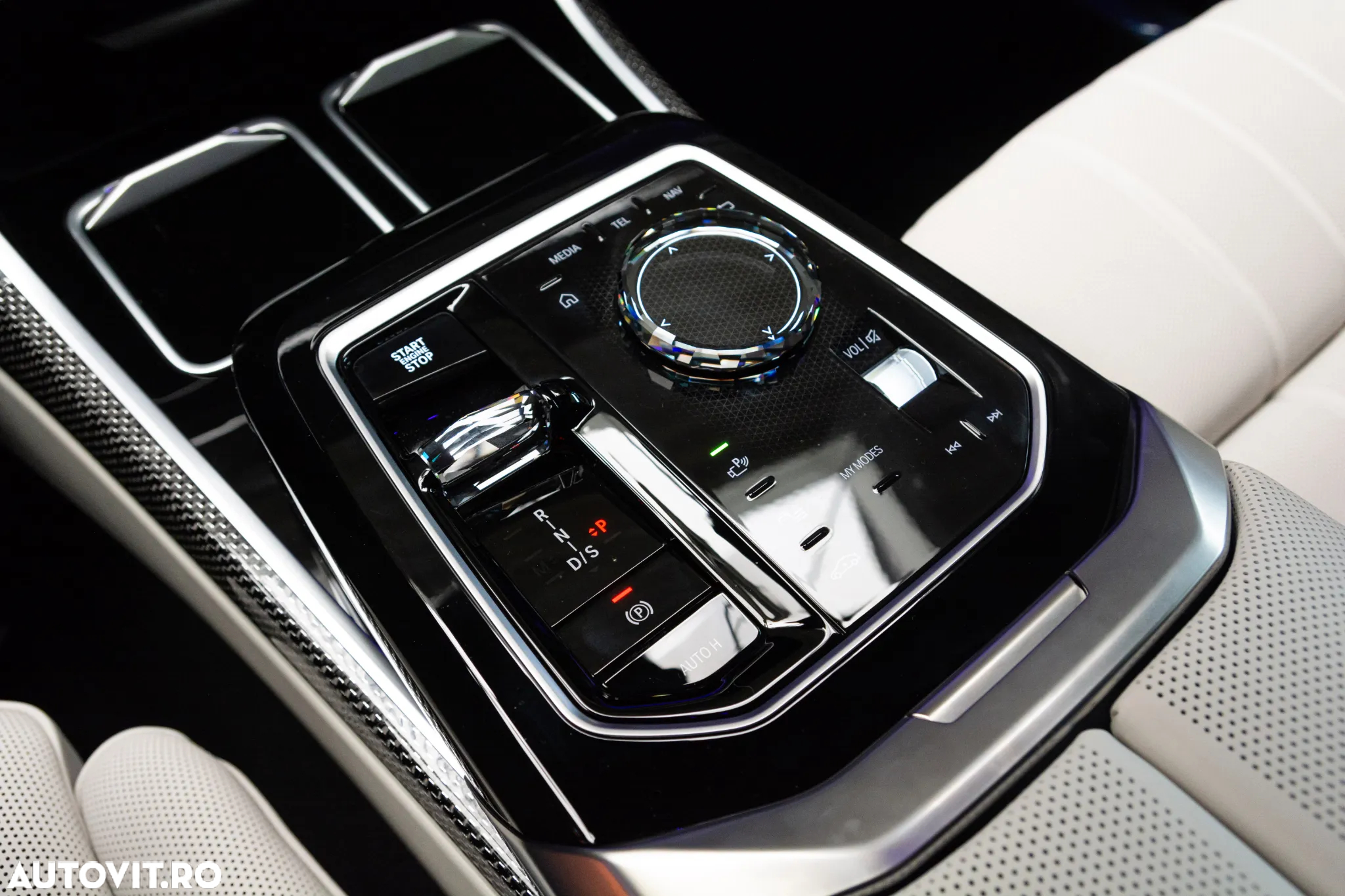 BMW Seria 7 740d xDrive MHEV - 10