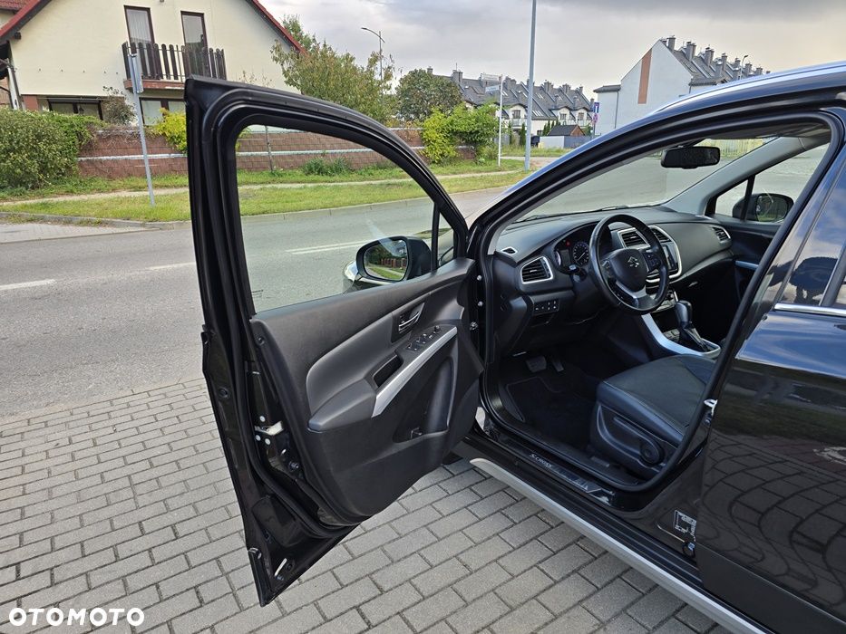 Suzuki SX4 S-Cross 1.4 T Premium 4WD - 31